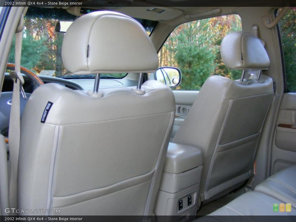 Stone Beige Interior Photo for the 2002 Infiniti QX4 4x4 #39515514