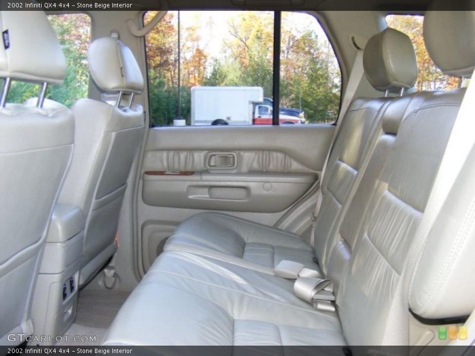 Stone Beige Interior Photo for the 2002 Infiniti QX4 4x4 #39515544