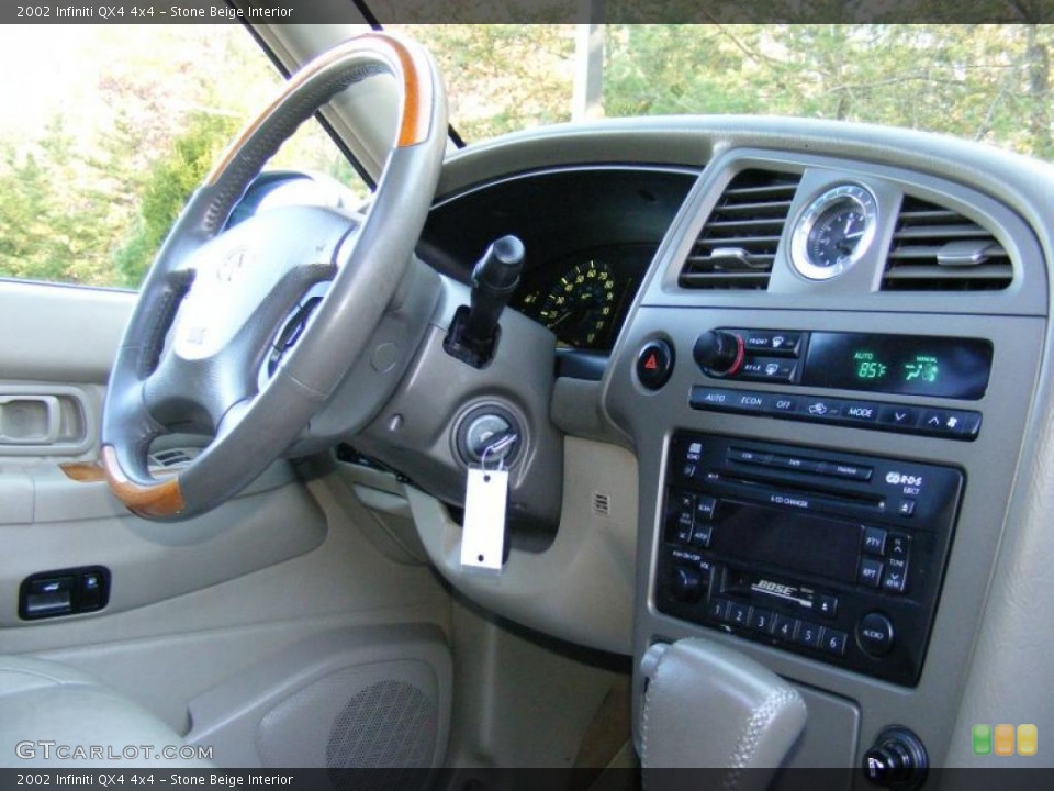 Stone Beige Interior Photo for the 2002 Infiniti QX4 4x4 #39515600