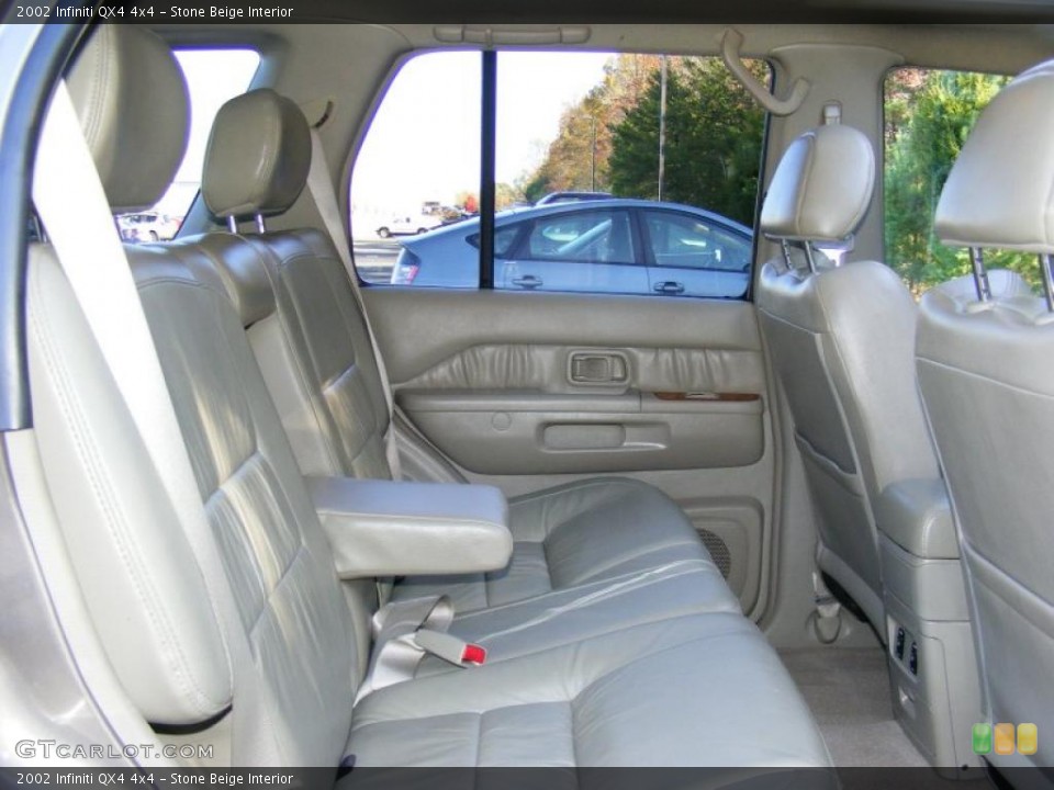Stone Beige Interior Photo for the 2002 Infiniti QX4 4x4 #39515664