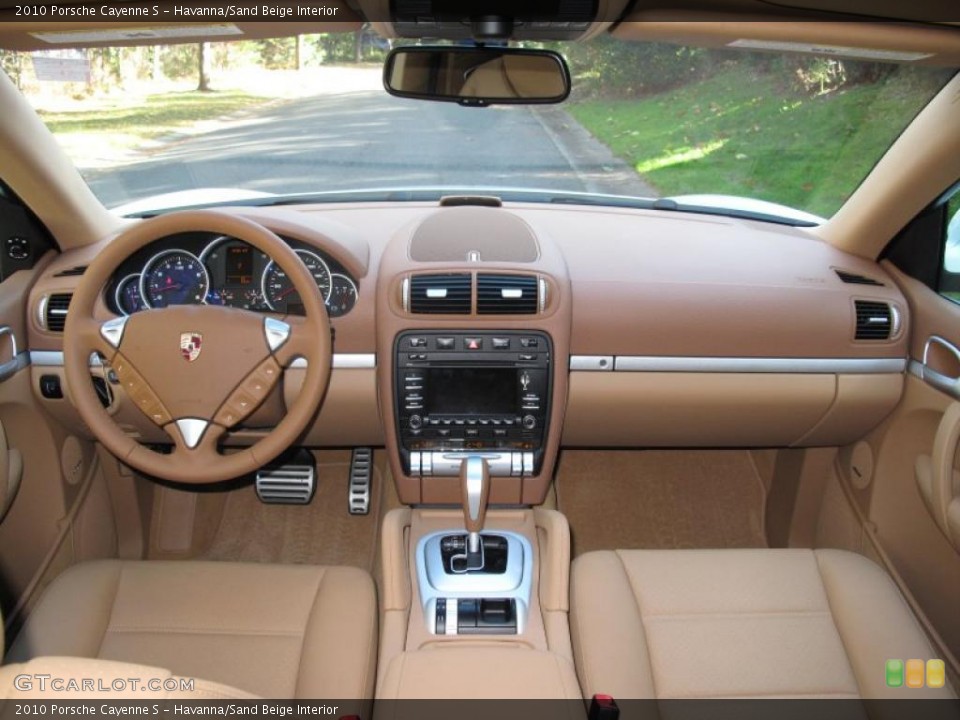 Havanna/Sand Beige Interior Dashboard for the 2010 Porsche Cayenne S #39517104