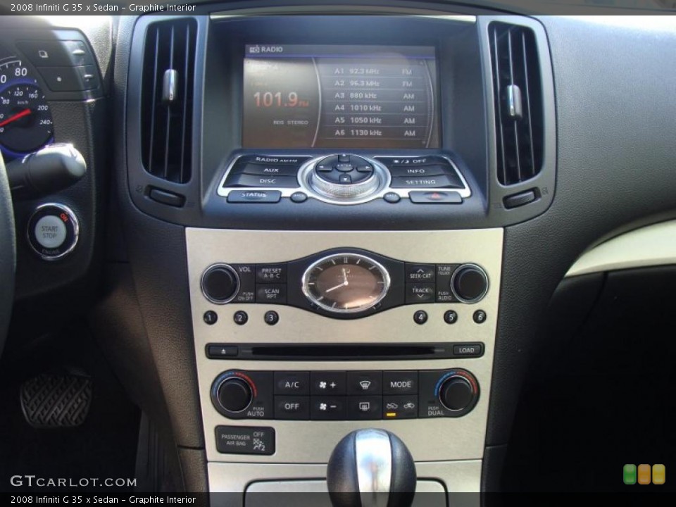Graphite Interior Controls for the 2008 Infiniti G 35 x Sedan #39523393
