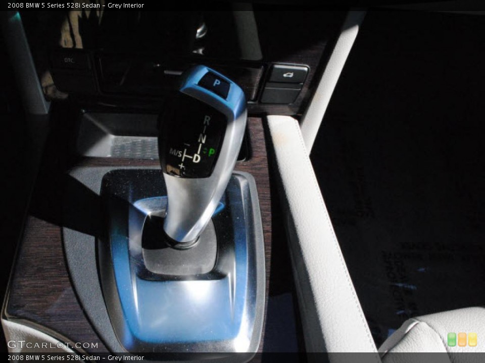 Grey Interior Transmission for the 2008 BMW 5 Series 528i Sedan #39523845