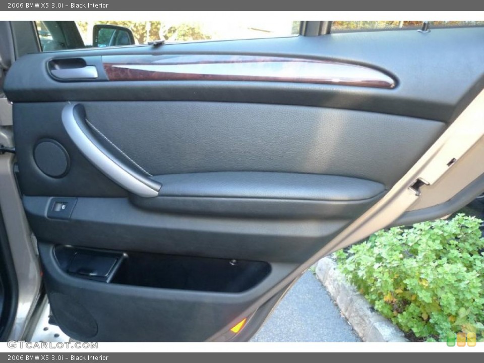 Black Interior Door Panel for the 2006 BMW X5 3.0i #39523873