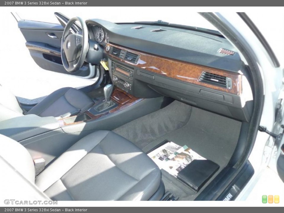 Black Interior Dashboard for the 2007 BMW 3 Series 328xi Sedan #39525521