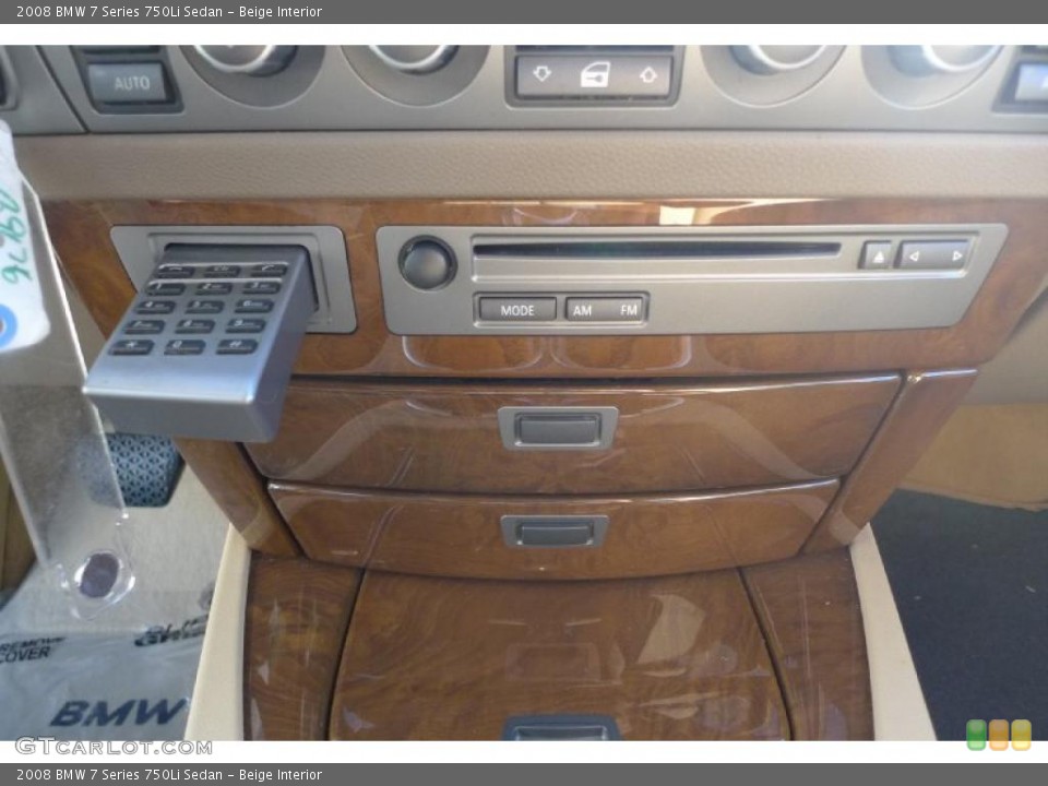 Beige Interior Controls for the 2008 BMW 7 Series 750Li Sedan #39526505