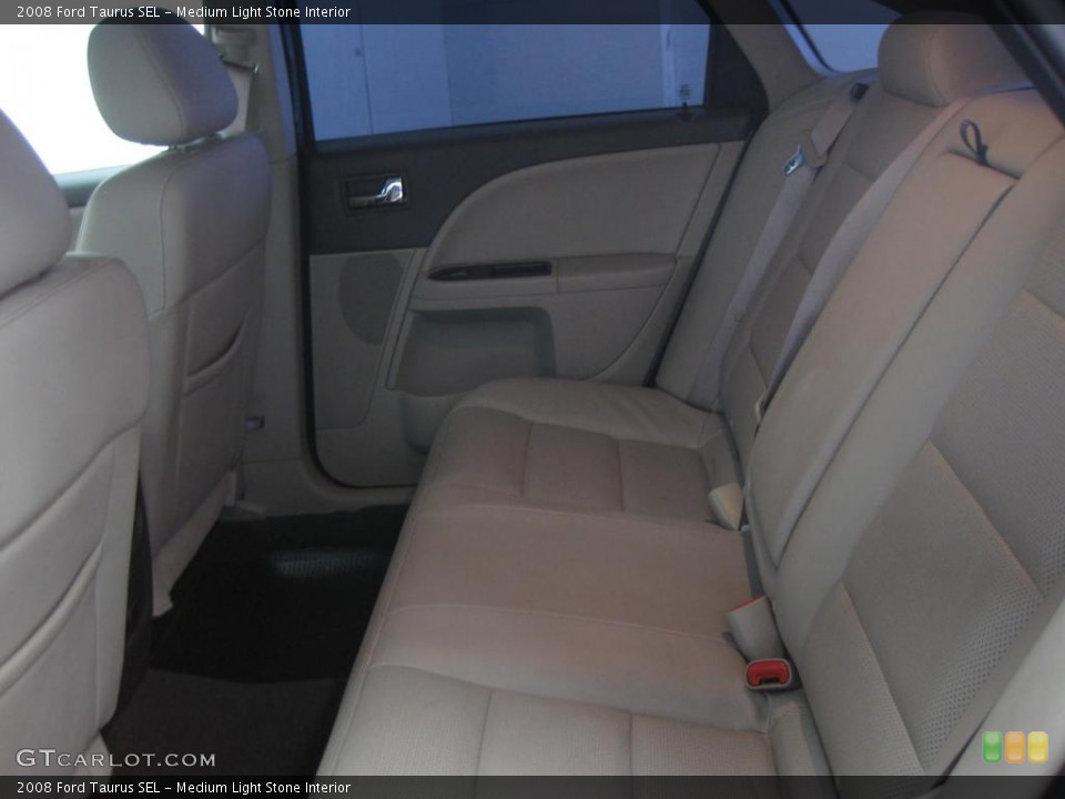 Medium Light Stone Interior Photo for the 2008 Ford Taurus SEL #39526625