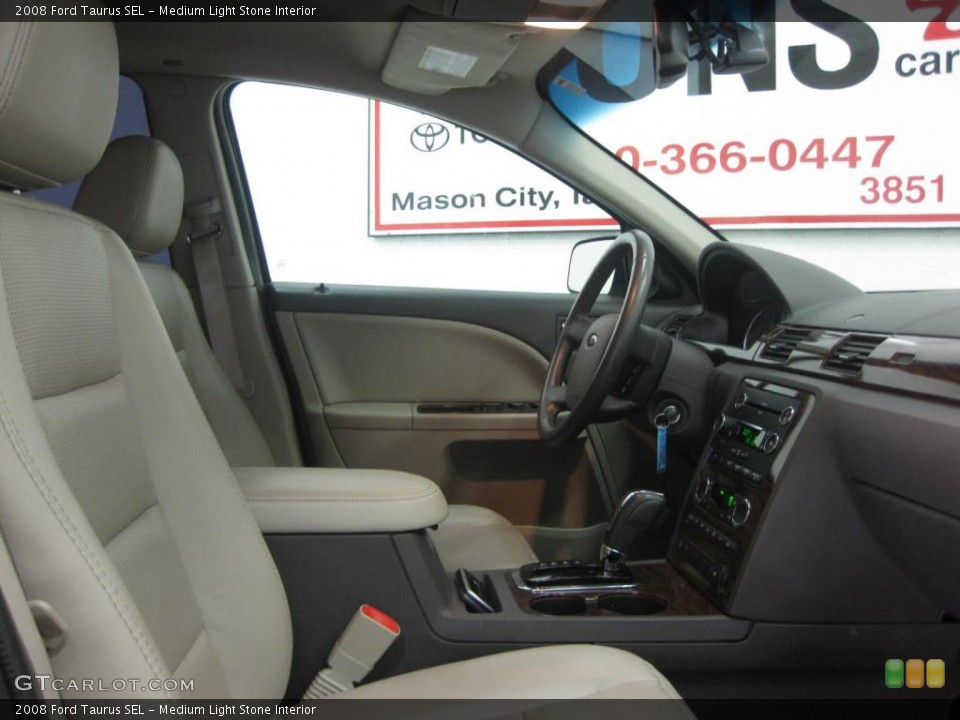 Medium Light Stone Interior Photo for the 2008 Ford Taurus SEL #39526657