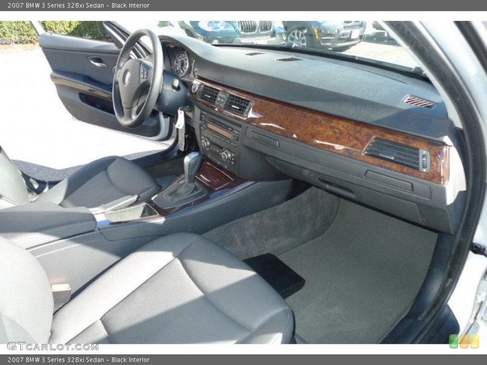 Black Interior Dashboard for the 2007 BMW 3 Series 328xi Sedan #39526801