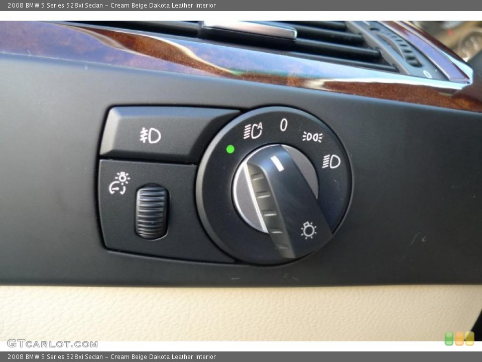 Cream Beige Dakota Leather Interior Controls for the 2008 BMW 5 Series 528xi Sedan #39529457