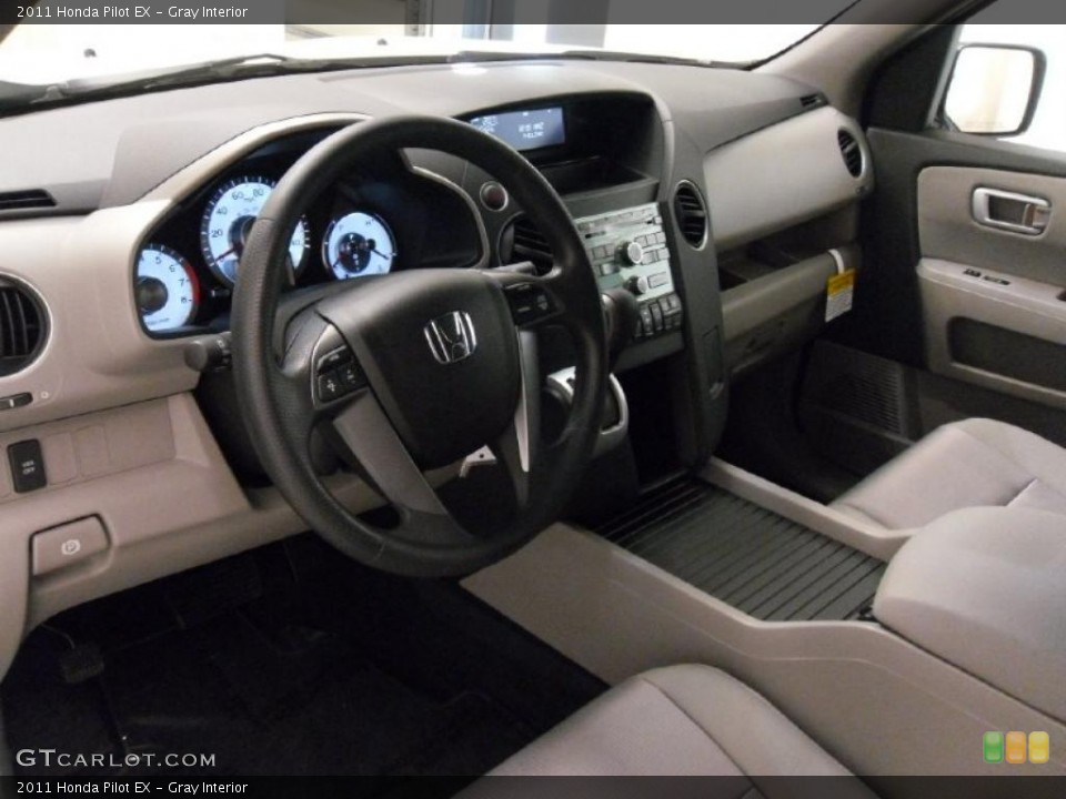 Gray Interior Photo for the 2011 Honda Pilot EX #39531333