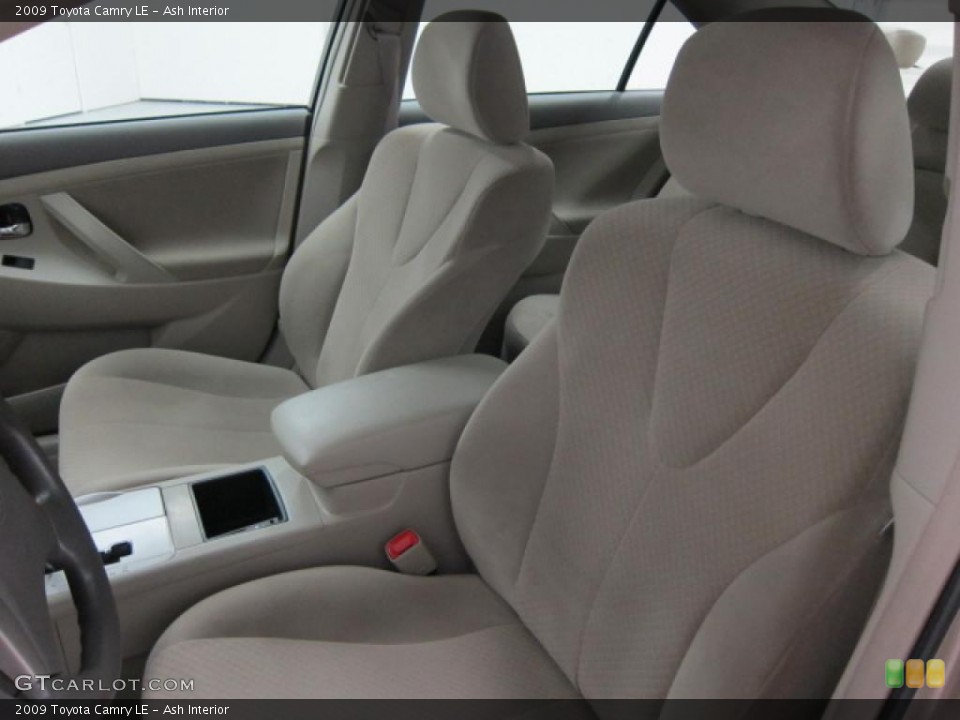 Ash Interior Photo for the 2009 Toyota Camry LE #39535409