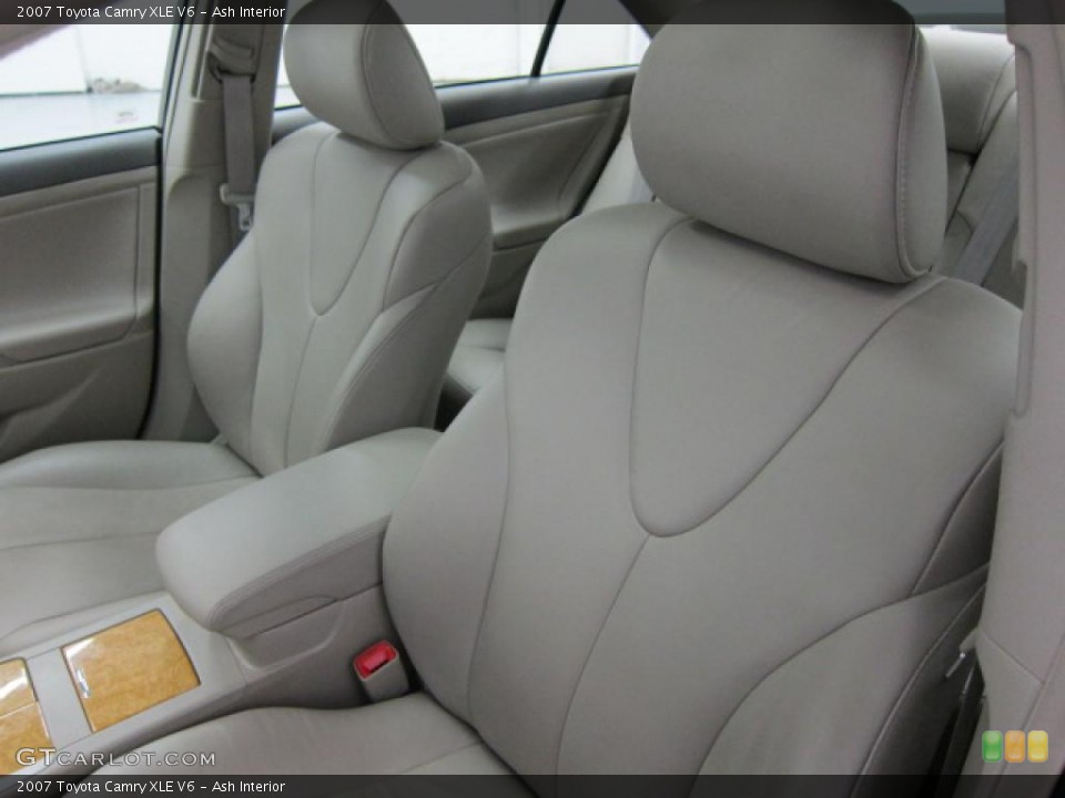 Ash Interior Photo for the 2007 Toyota Camry XLE V6 #39536517