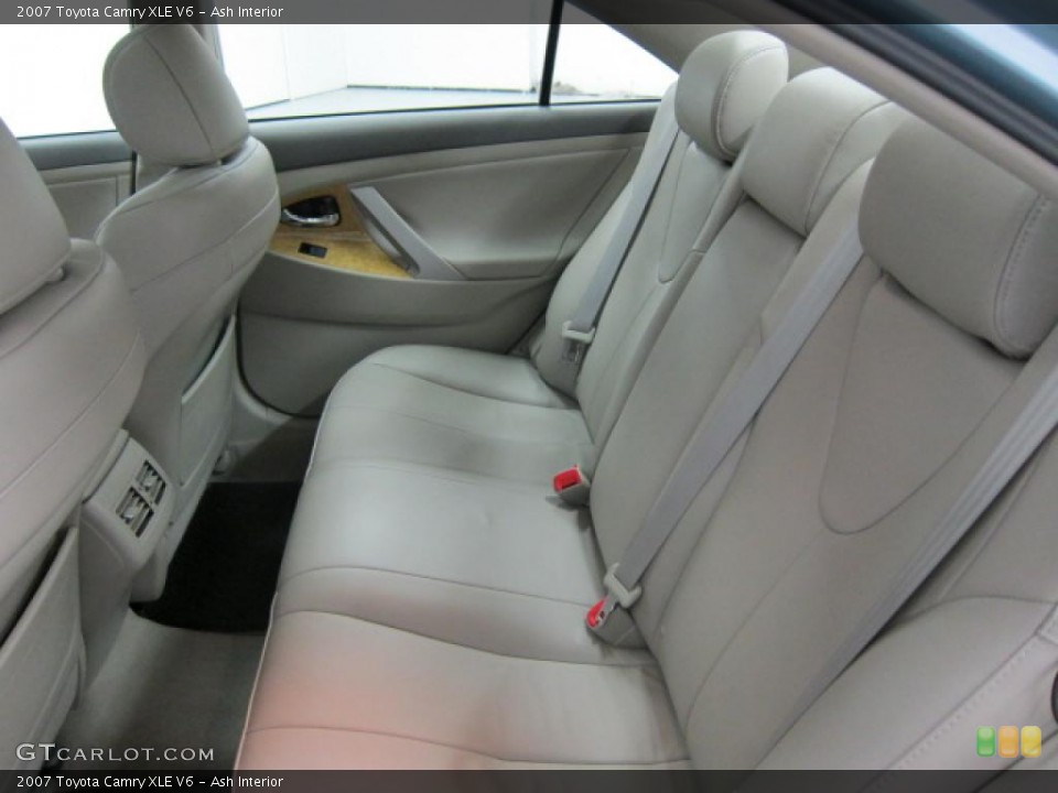 Ash Interior Photo for the 2007 Toyota Camry XLE V6 #39536529