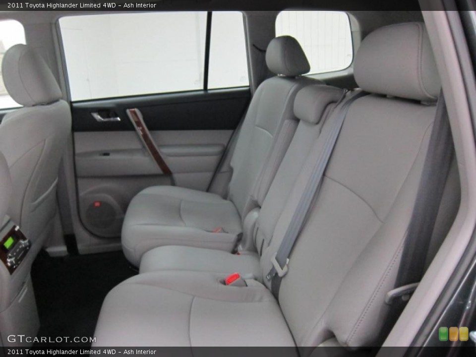 Ash Interior Photo for the 2011 Toyota Highlander Limited 4WD #39539046