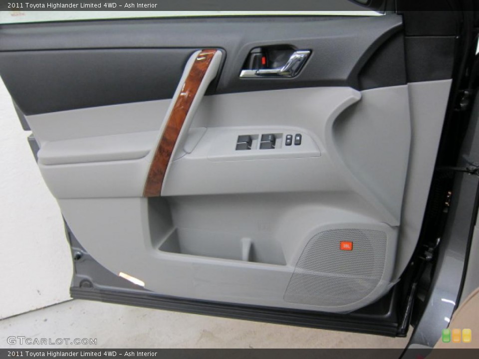 Ash Interior Door Panel for the 2011 Toyota Highlander Limited 4WD #39539098