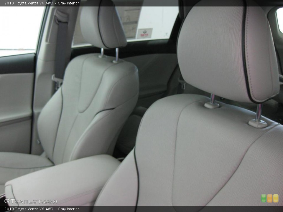 Gray Interior Photo for the 2010 Toyota Venza V6 AWD #39542434