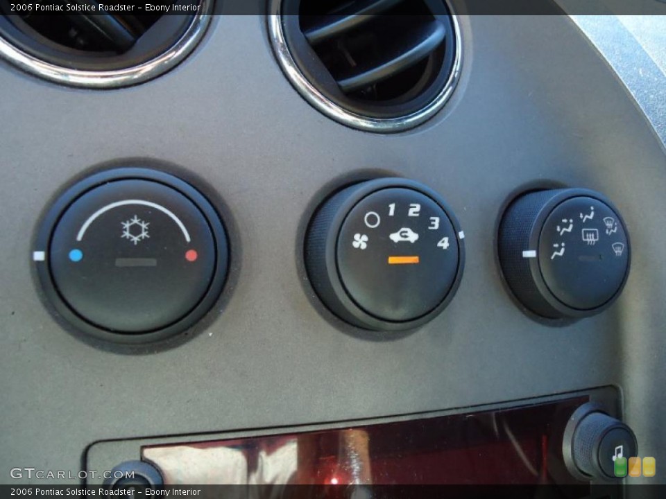 Ebony Interior Controls for the 2006 Pontiac Solstice Roadster #39554599