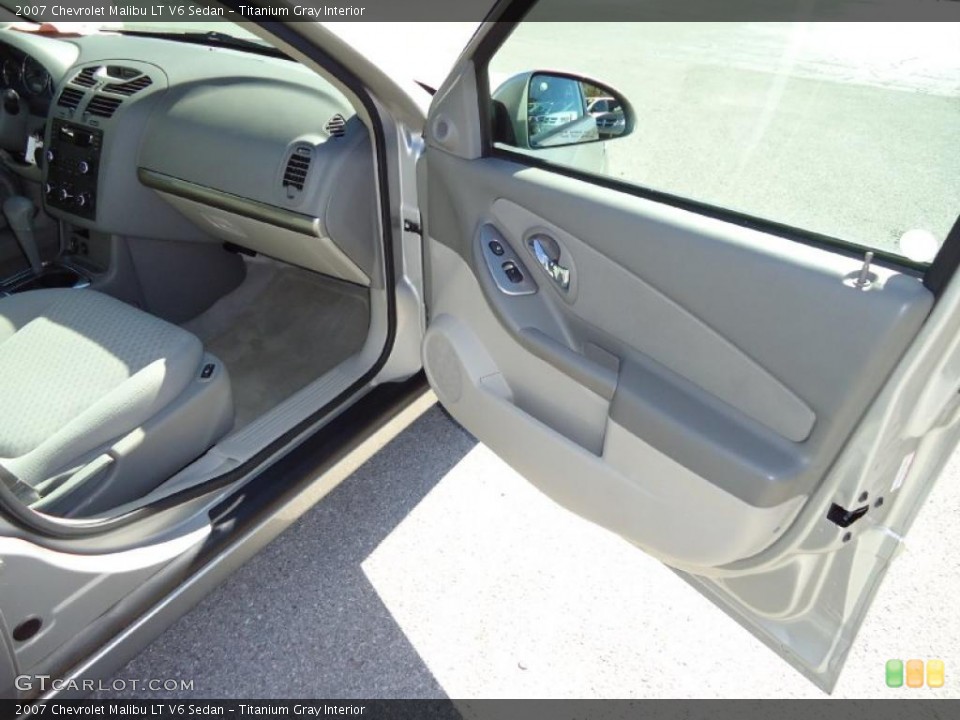 Titanium Gray Interior Door Panel for the 2007 Chevrolet Malibu LT V6 Sedan #39556059