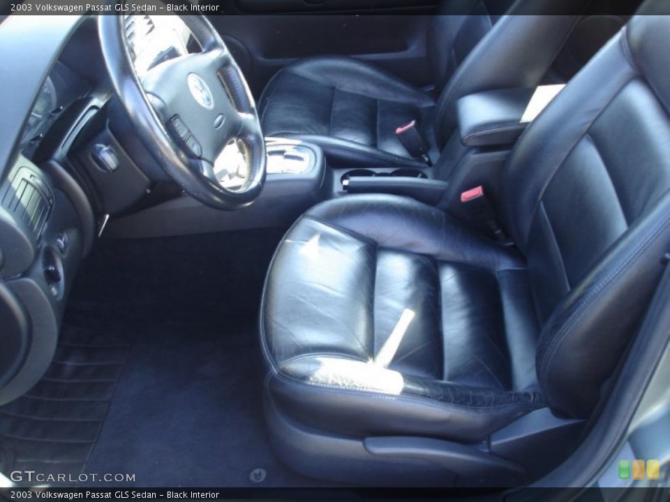 Black Interior Photo for the 2003 Volkswagen Passat GLS Sedan #39565396