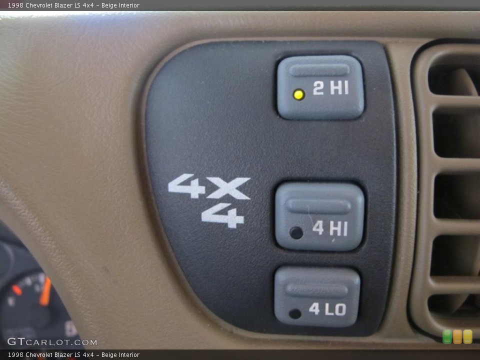Beige Interior Controls for the 1998 Chevrolet Blazer LS 4x4 #39571035