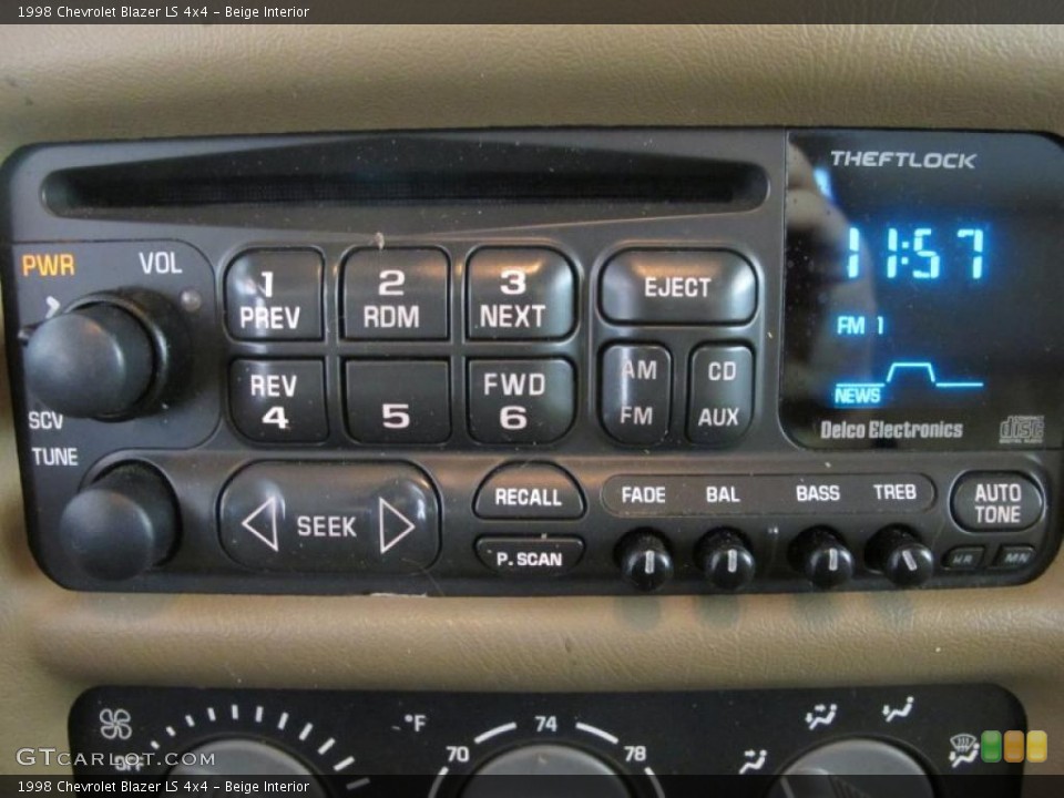 Beige Interior Controls for the 1998 Chevrolet Blazer LS 4x4 #39571051