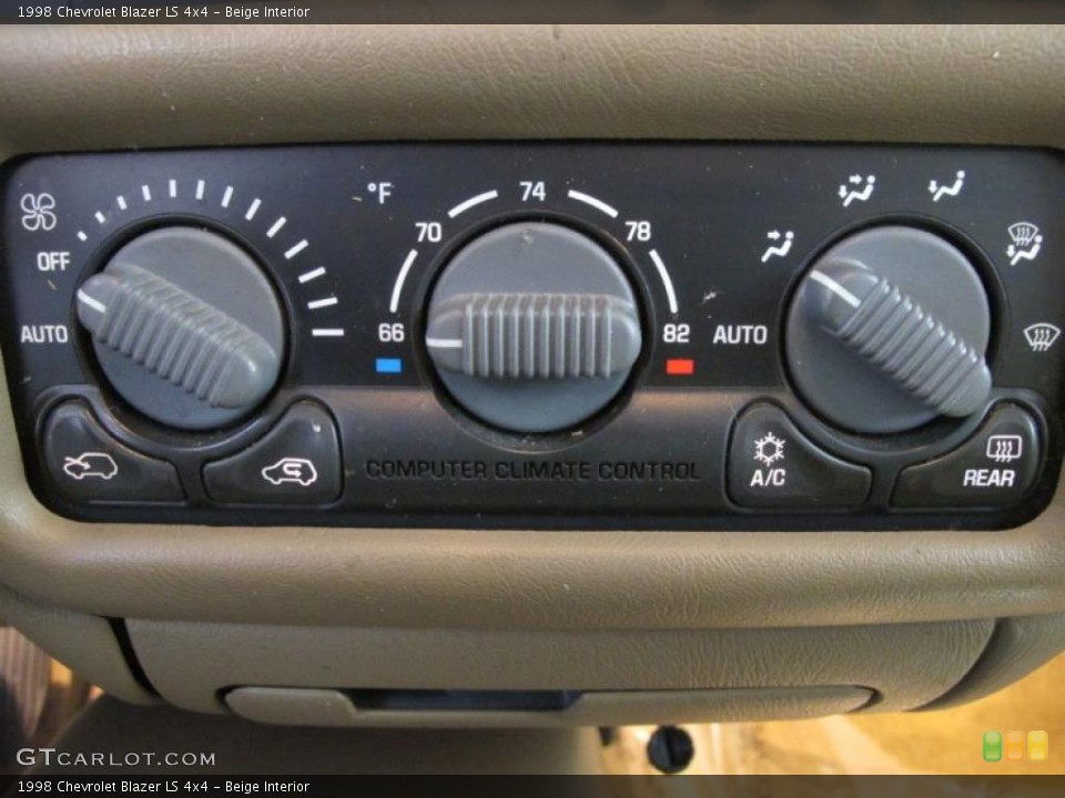 Beige Interior Controls for the 1998 Chevrolet Blazer LS 4x4 #39571067