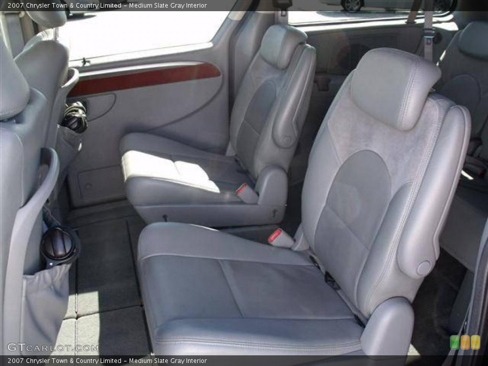 Medium Slate Gray Interior Photo for the 2007 Chrysler Town & Country Limited #39576797