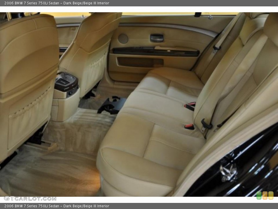 Dark Beige/Beige III Interior Photo for the 2006 BMW 7 Series 750Li Sedan #39586829