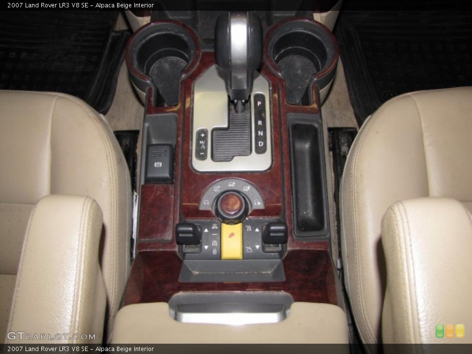 Alpaca Beige Interior Transmission for the 2007 Land Rover LR3 V8 SE #39591017