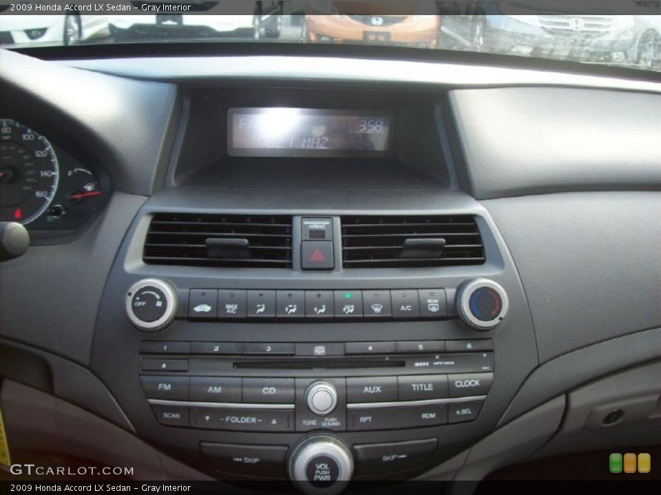 Gray Interior Controls for the 2009 Honda Accord LX Sedan #39591854
