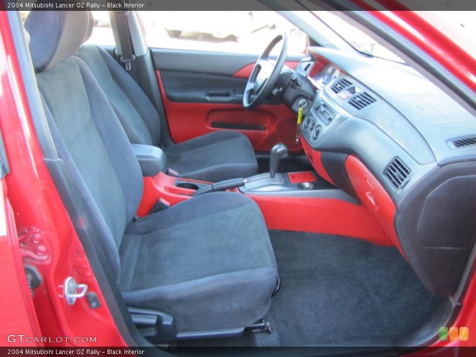Black Interior Photo for the 2004 Mitsubishi Lancer OZ Rally #39593095