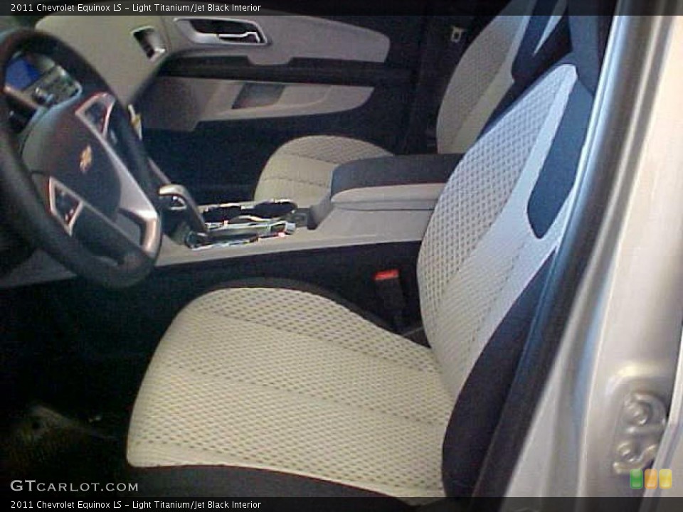 Light Titanium/Jet Black Interior Photo for the 2011 Chevrolet Equinox LS #39595827