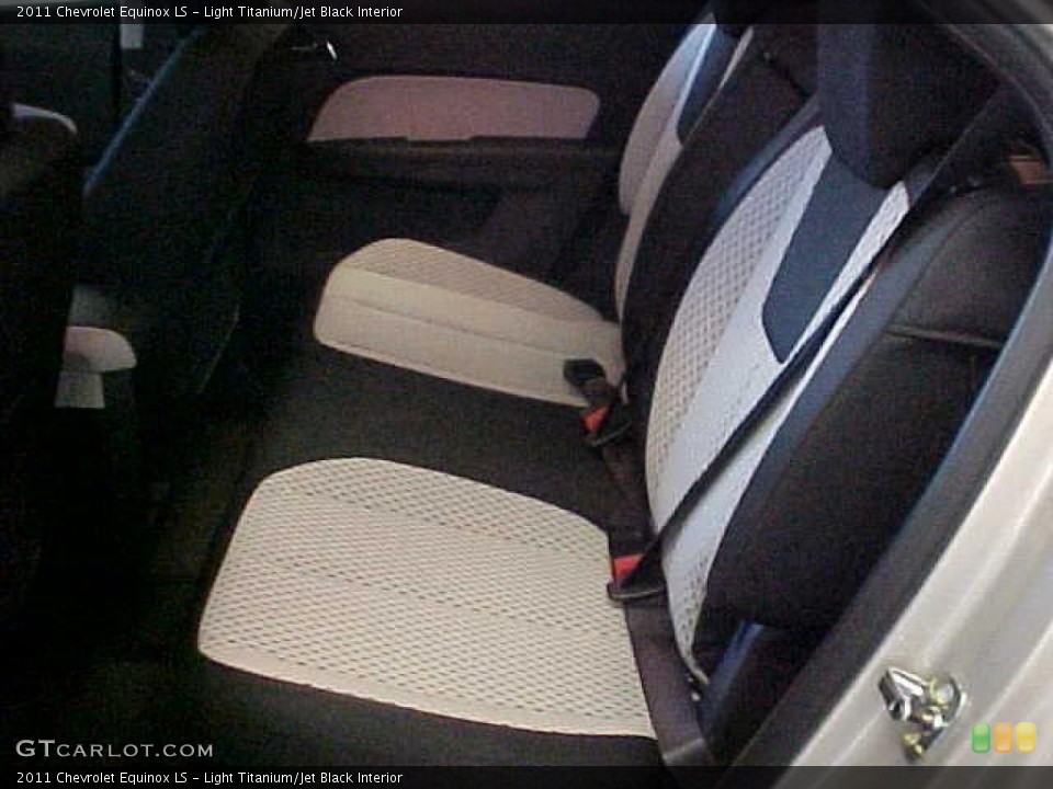 Light Titanium/Jet Black Interior Photo for the 2011 Chevrolet Equinox LS #39595843