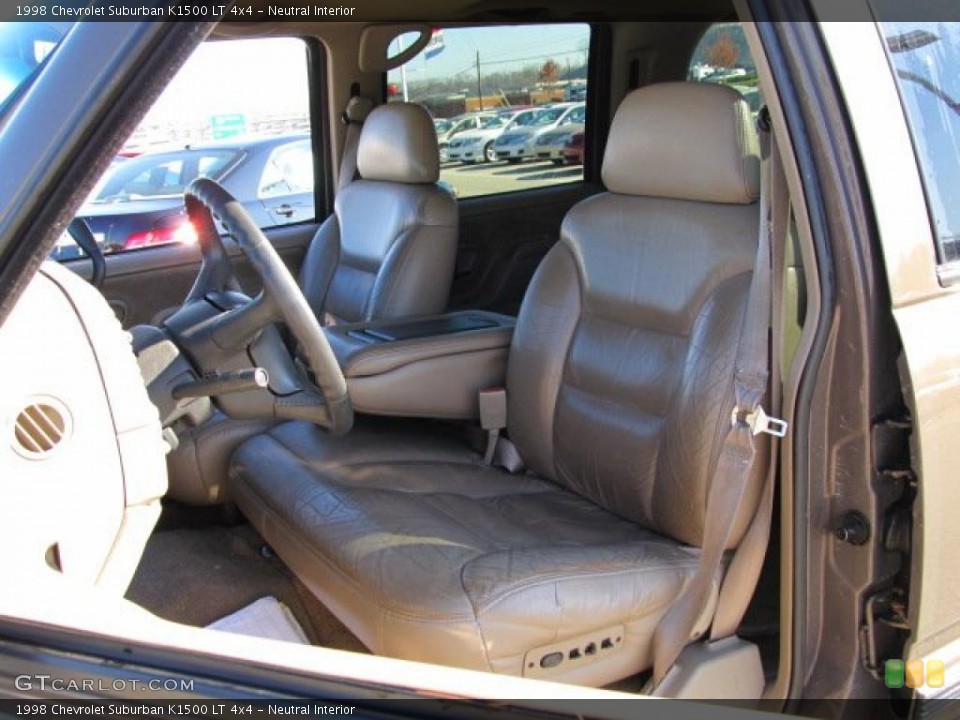 Neutral Interior Photo for the 1998 Chevrolet Suburban K1500 LT 4x4 #39609381