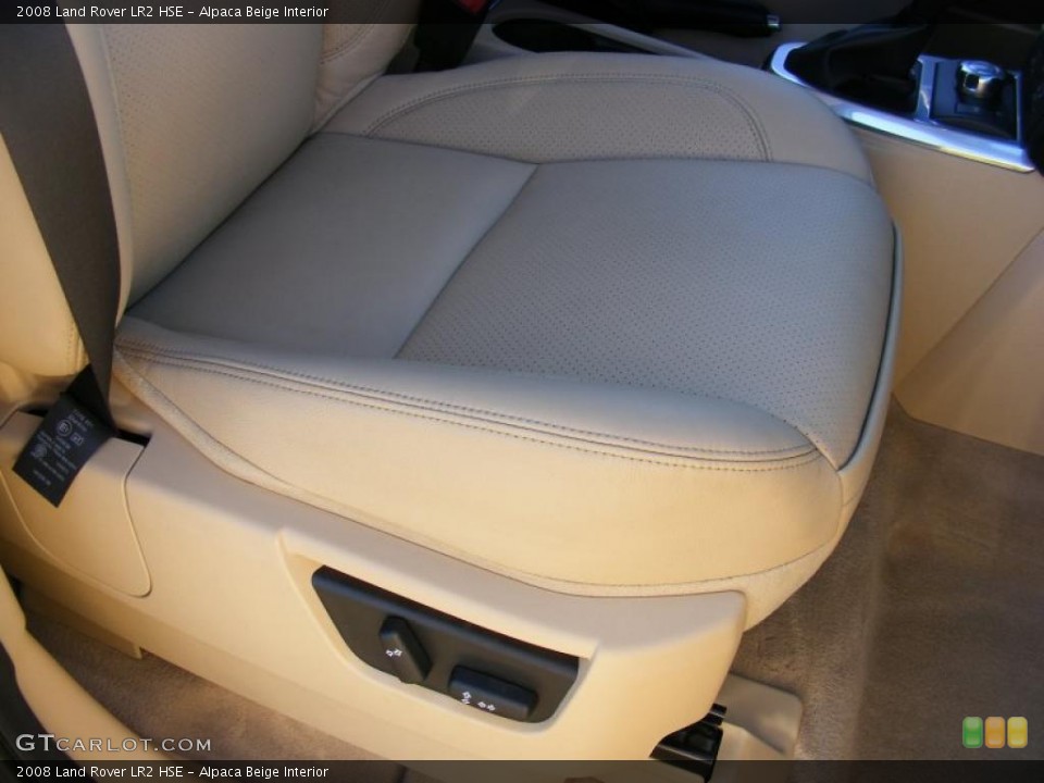Alpaca Beige Interior Photo for the 2008 Land Rover LR2 HSE #39611421