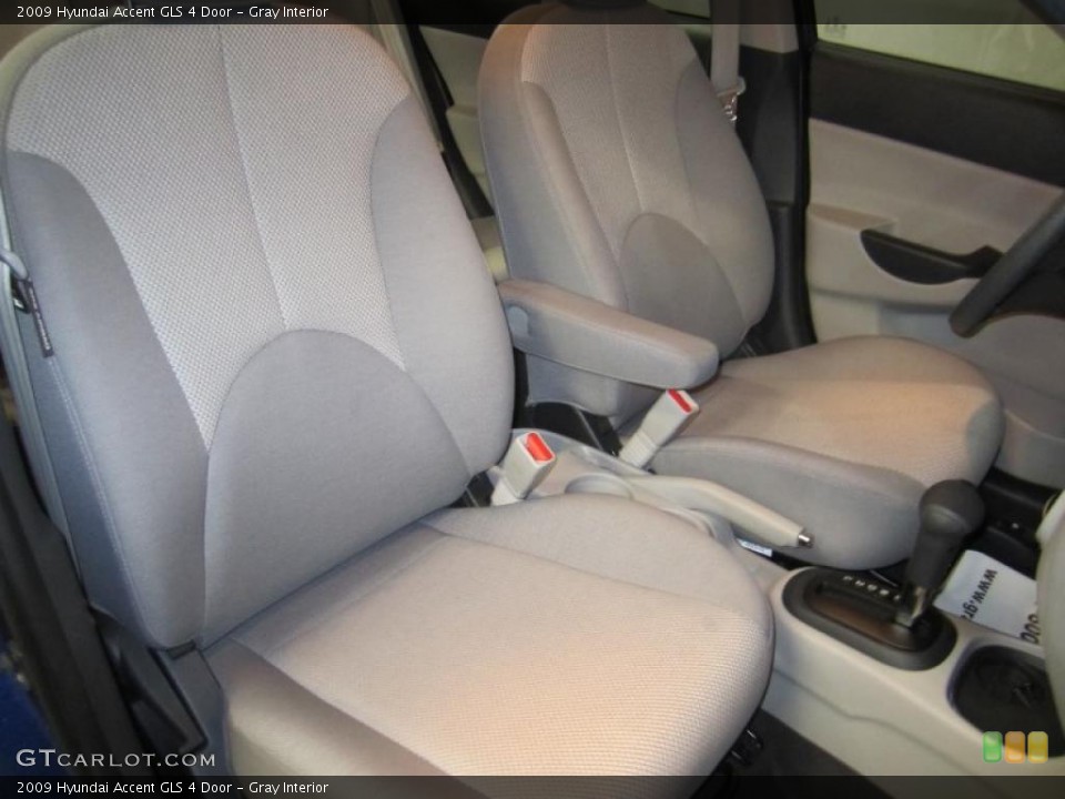 Gray Interior Photo for the 2009 Hyundai Accent GLS 4 Door #39614065