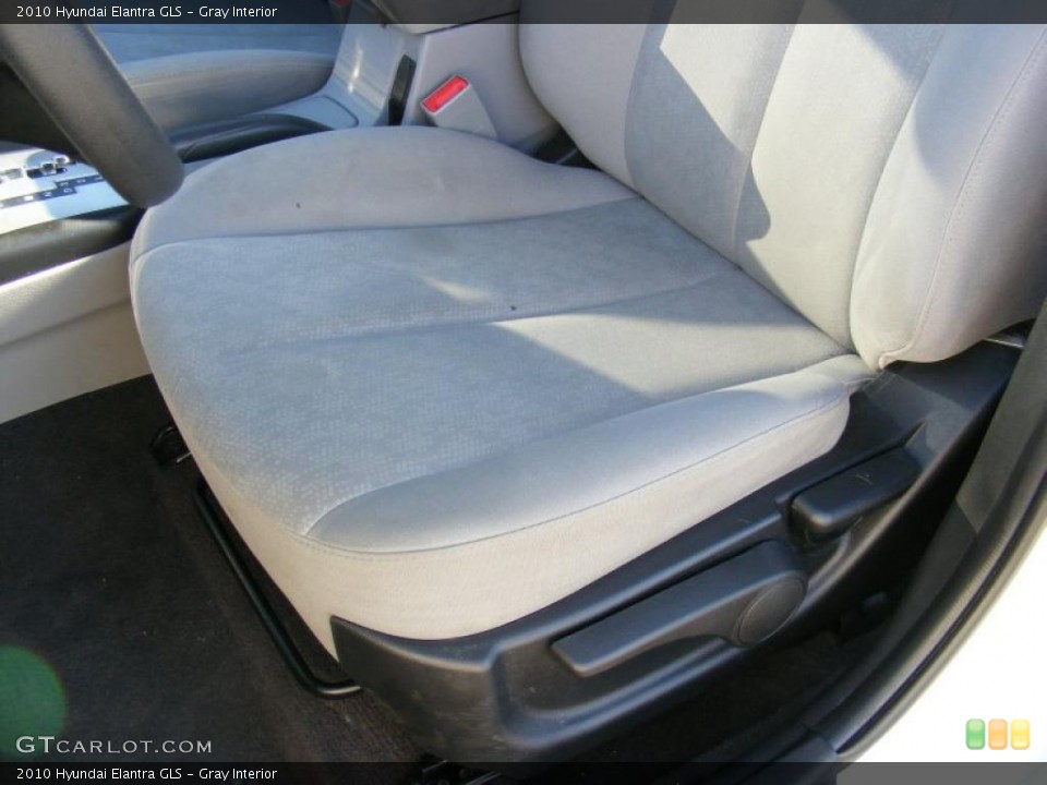 Gray Interior Photo for the 2010 Hyundai Elantra GLS #39614165