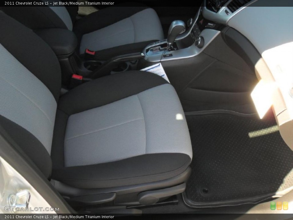 Jet Black/Medium Titanium Interior Photo for the 2011 Chevrolet Cruze LS #39614233