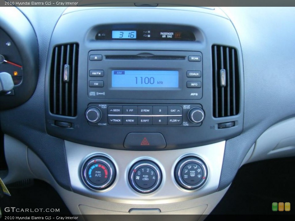 Gray Interior Controls for the 2010 Hyundai Elantra GLS #39614303