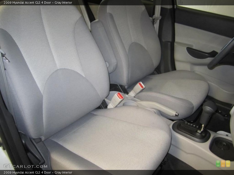 Gray Interior Photo for the 2009 Hyundai Accent GLS 4 Door #39614509