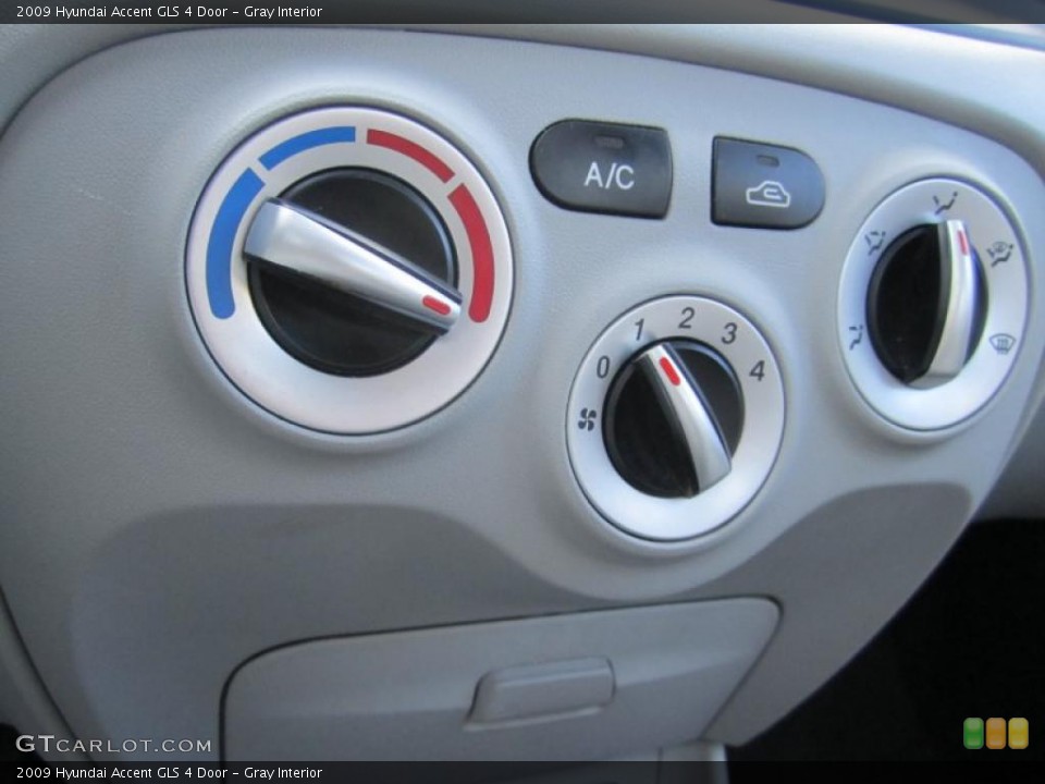 Gray Interior Controls for the 2009 Hyundai Accent GLS 4 Door #39614609