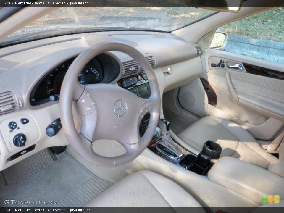 Java Interior Photo for the 2002 Mercedes-Benz C 320 Sedan #39623426