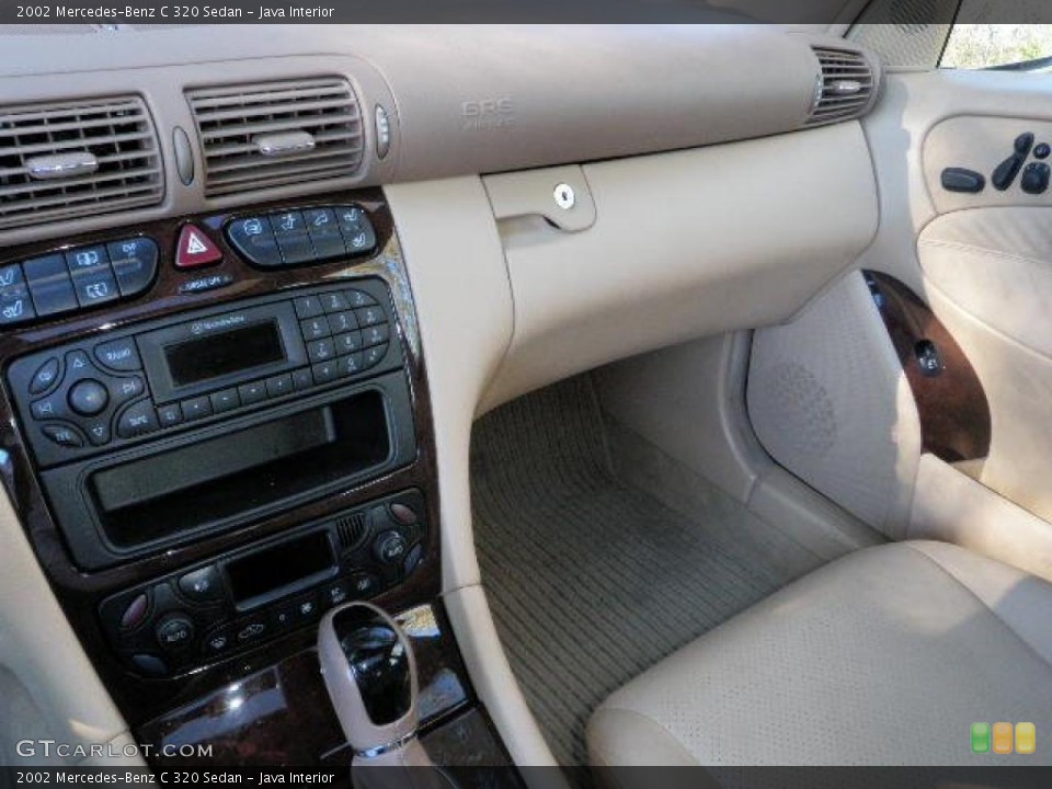 Java Interior Controls for the 2002 Mercedes-Benz C 320 Sedan #39623490