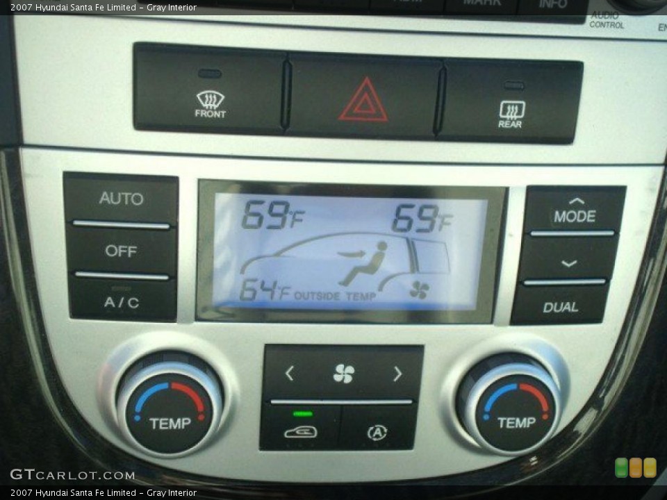 Gray Interior Controls for the 2007 Hyundai Santa Fe Limited #39642163