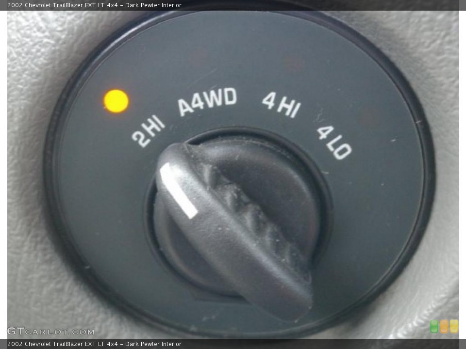 Dark Pewter Interior Controls for the 2002 Chevrolet TrailBlazer EXT LT 4x4 #39642379