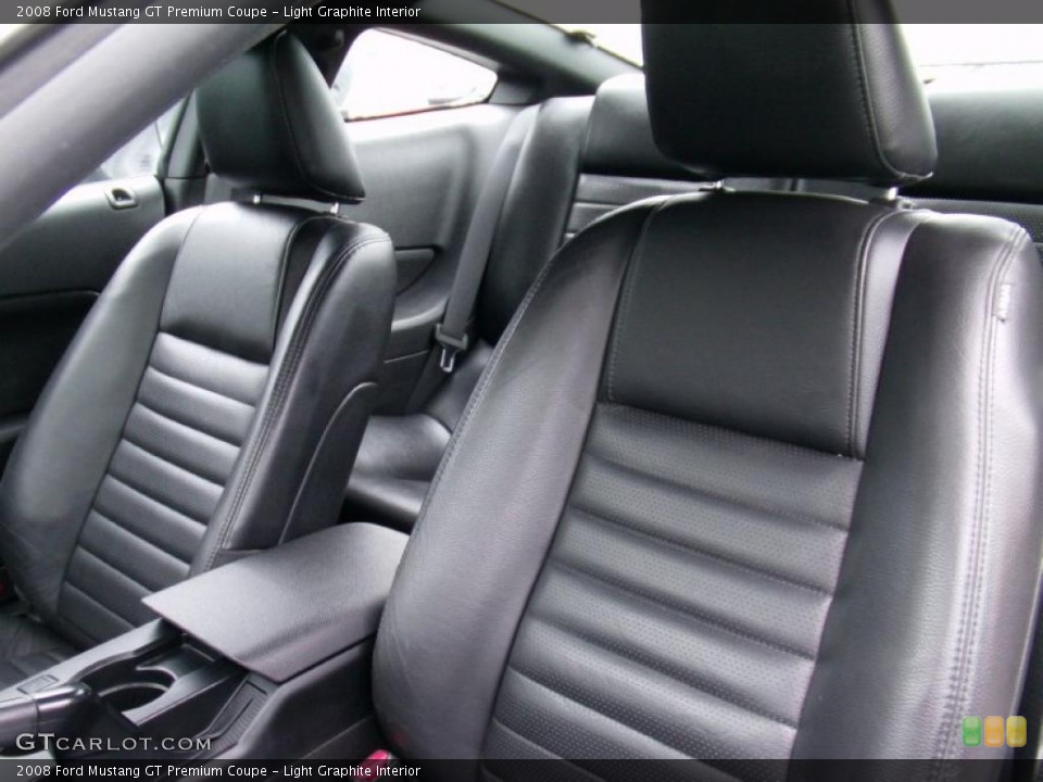 Light Graphite Interior Photo for the 2008 Ford Mustang GT Premium Coupe #39656580