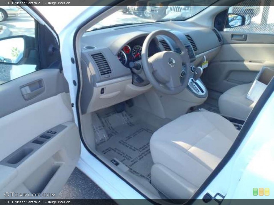 Beige Interior Photo for the 2011 Nissan Sentra 2.0 #39667755