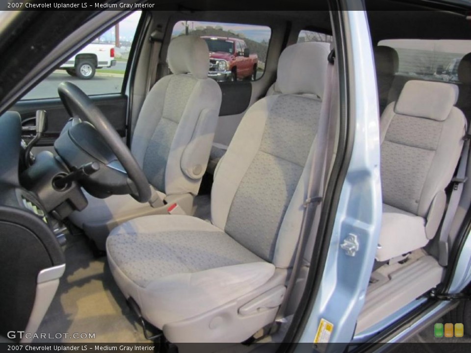 Medium Gray Interior Photo for the 2007 Chevrolet Uplander LS #39668687
