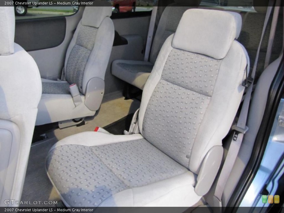 Medium Gray Interior Photo for the 2007 Chevrolet Uplander LS #39668703